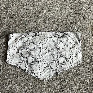 Women’s knit tube top. Black and White. Size Large